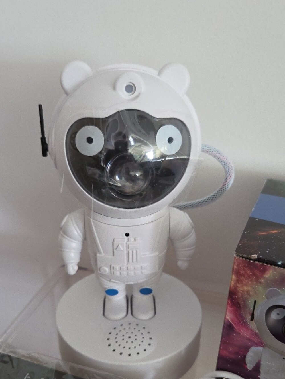 Astronaut Starry Nebula Projector Light - White...NIB - Picture 3 of 8